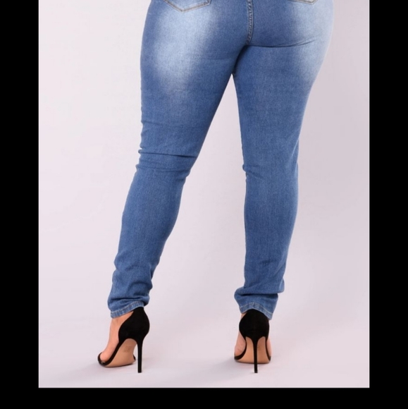 Fashion Nova Say Yes To Distress Skinny Jeans Size 20 NWT - Picture 2 of 7